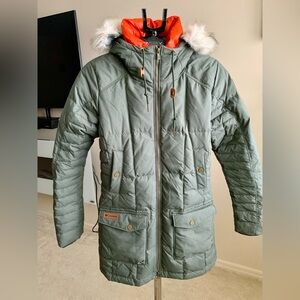Columbia Omni heat women parka. S size. Dark green with hood.